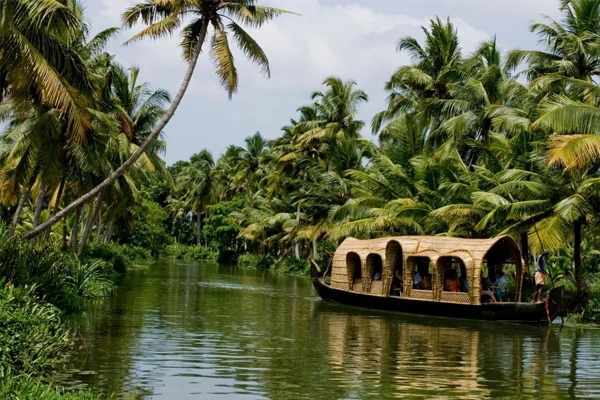 ashtamudi lake